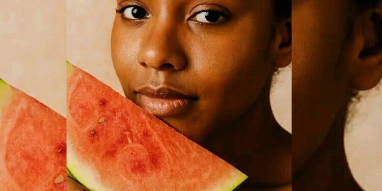 Yar Uwa Kina Shan Kankana Kullum? Ga Dalilin Da Yasa Nake Shan Kankana Akai-akai