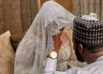 Irin Saduwa Mai Gina Soyayya Da Kwanciyar Hankali Da Ya Kamata Amarya da Ango Su Fara Da Ita a Daren Farko