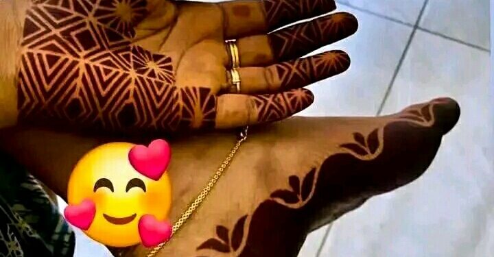 Dalilin Da Ya Sa Mata Ke Sa Sarkar Kafa (Anklet)