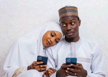 Yadda Ake Saduwa – Jagora Ga Ma’aurata