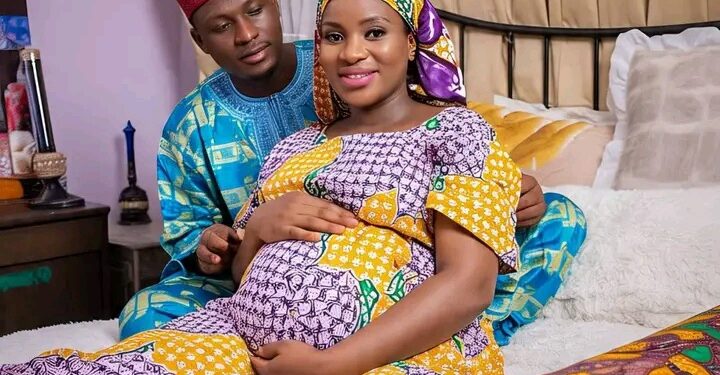 Ina Maniyyi Yake Zuwa Idan Mace Tana Da Ciki Kuma Ana Saduwa?