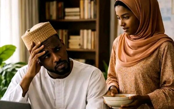 Da Gaske Idan Ka Bar Matar Ka Tana Ganin Azzakarinka Za Ta Raina Ka?