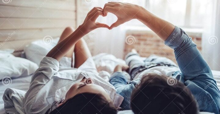 Irin Wannan Wasan Na Ma’aurata A Cikin Ɗaki Yafi Jima’i Daɗi Wani Lokaci