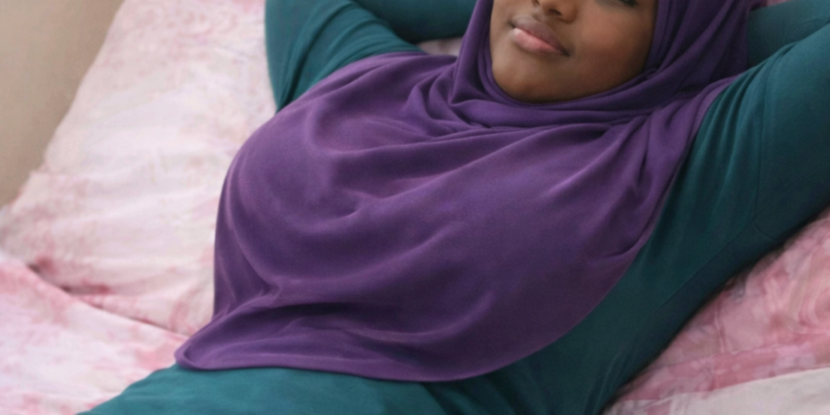 Da Gaske Taba Nonon Budurwa Yana Sa Su Ƙara Girma? – Gaskiya, Kimiyya da Hukuncin Musulunci