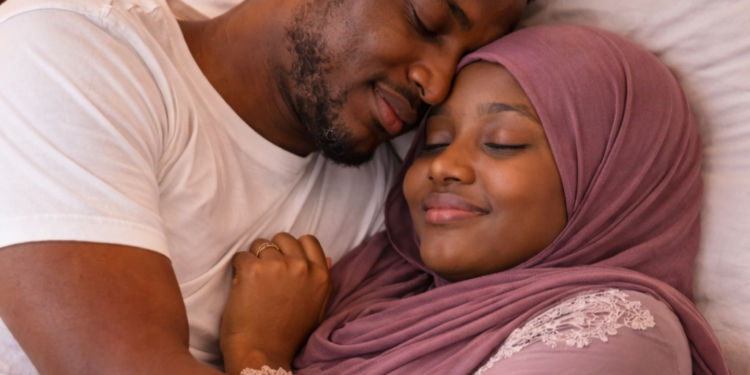 Abubuwan Da Ke Kara Soyayya A Daki Fiye Da Jima’i