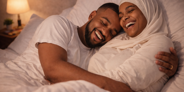 Sirrin Yadda Ma’aurata Za Su Yi Maganin Sanyi Su Ji Dumi A Cikin Daki (18+)