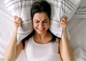 Me Yasa Mace Ke Rufe Ido Lokacin Jima’i? Ga Abubuwan Da Ke Hana Namiji Jin Dadi