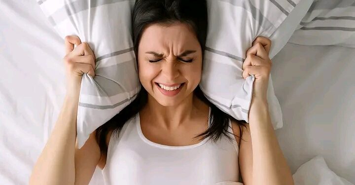 Me Yasa Mace Ke Rufe Ido Lokacin Jima’i? Ga Abubuwan Da Ke Hana Namiji Jin Dadi