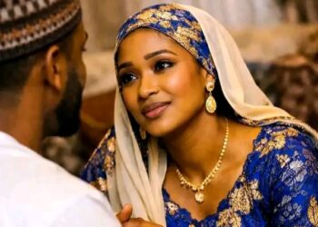 Abubuwa 10 Da Ma’aurata Yakamata Su Yi Bayan Jima’i Don Kara Soyayya