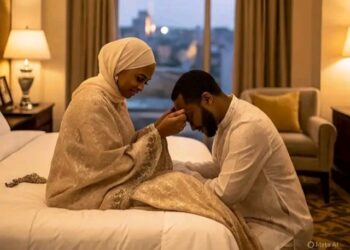 Dalilin Da Yasa Amarya Ke Zama a Gefen Gado Bayan An Kaita Dakin Miji