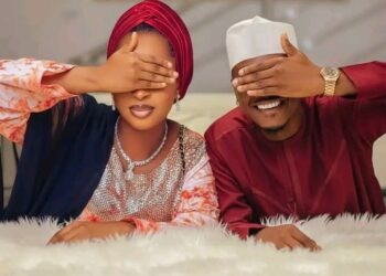 Alamun Mace Na Sonka Amma Ta Kasa Faɗa Maka A Fili