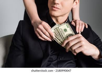 Yadda Zaka Gane Mace Mai Son Amfani Da Kai Kawai